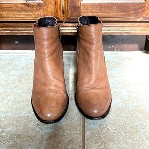Aquatalia brown leather booties. Size 8